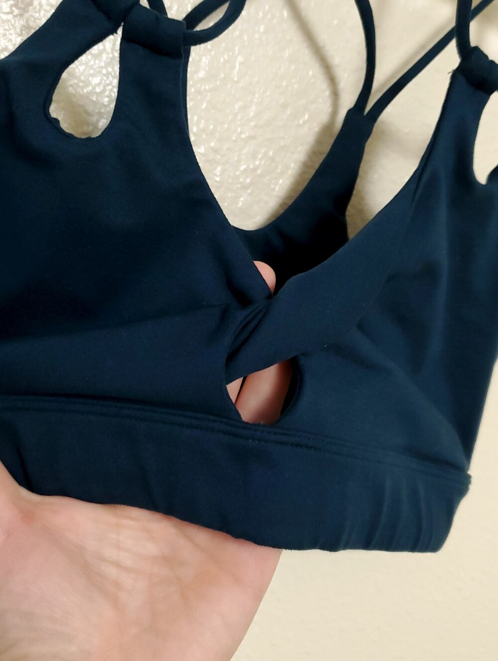BOMBSHELL Sportstwear Twist Front Sports Bra - Picture 4 of 9